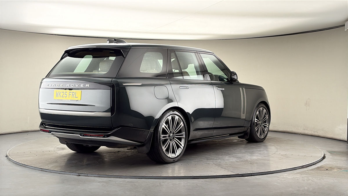 More views of Land Rover Range Rover