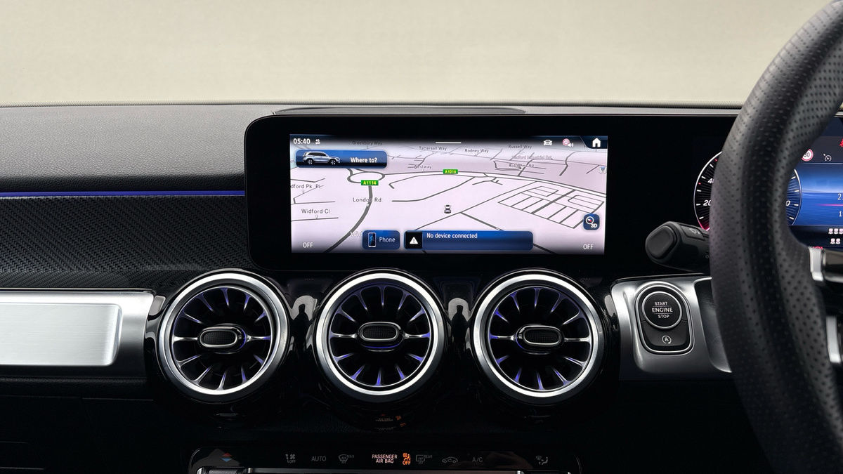 Mercedes-Benz GLB Image 17