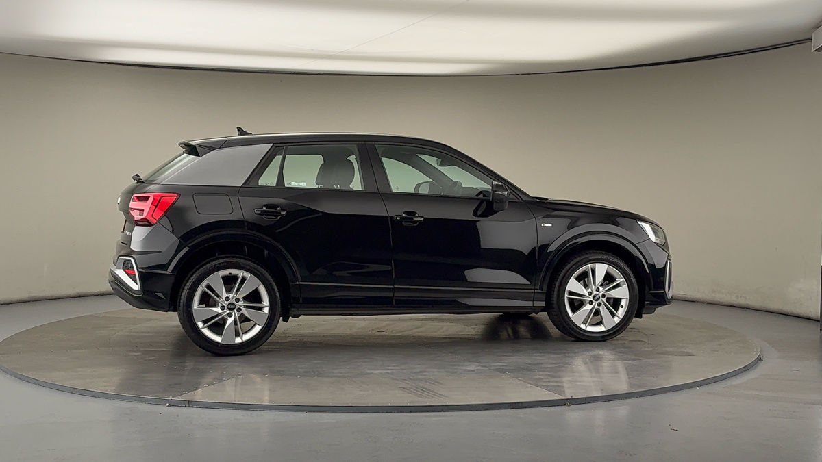 More views of Audi Q2