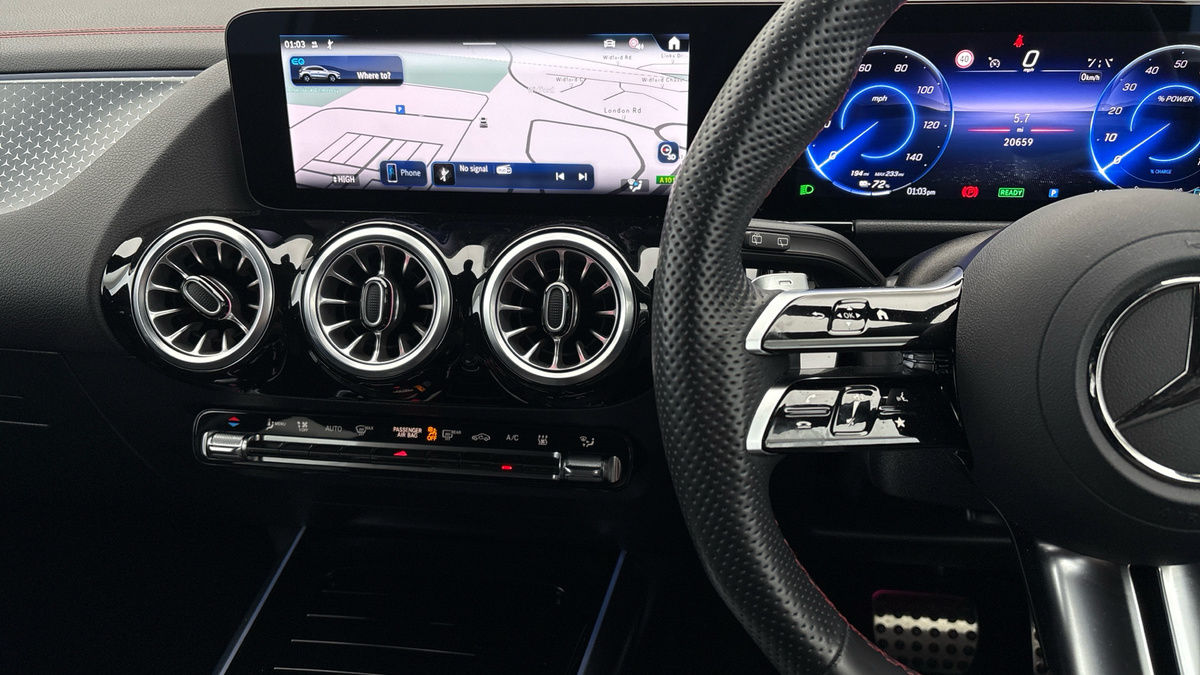 Mercedes-Benz EQA Image 13