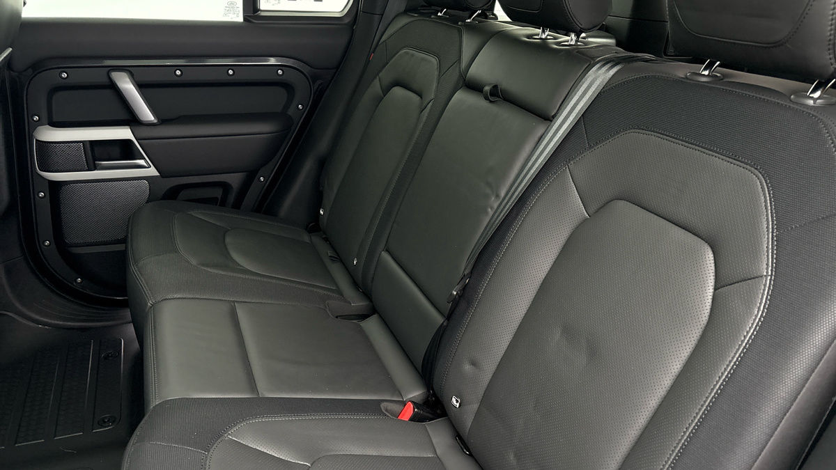 Land Rover Defender 110 Urban Image 8
