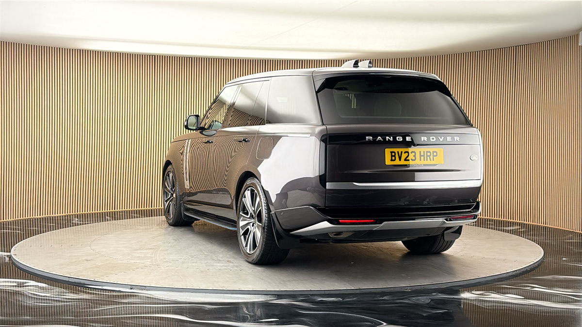 More views of Land Rover Range Rover