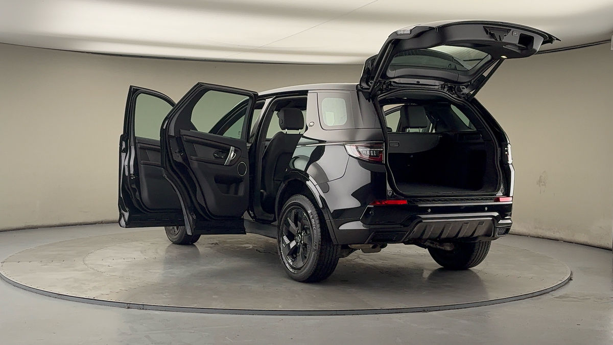 Land Rover Discovery Sport Image 23