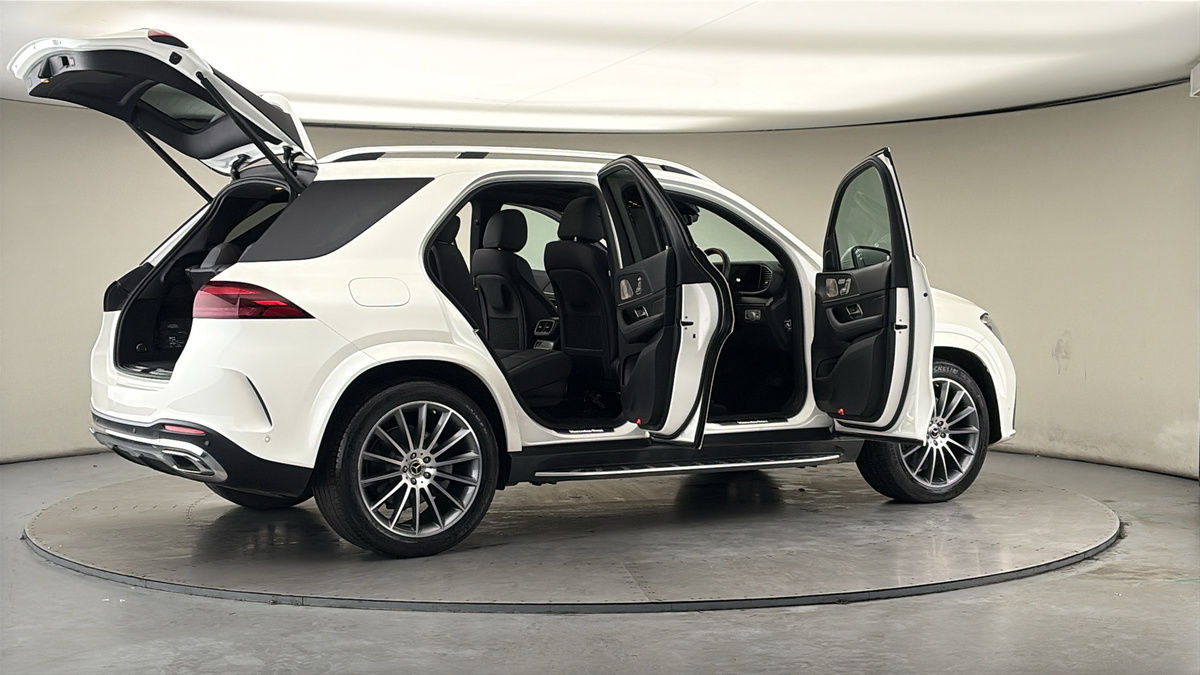 More views of Mercedes-Benz GLE