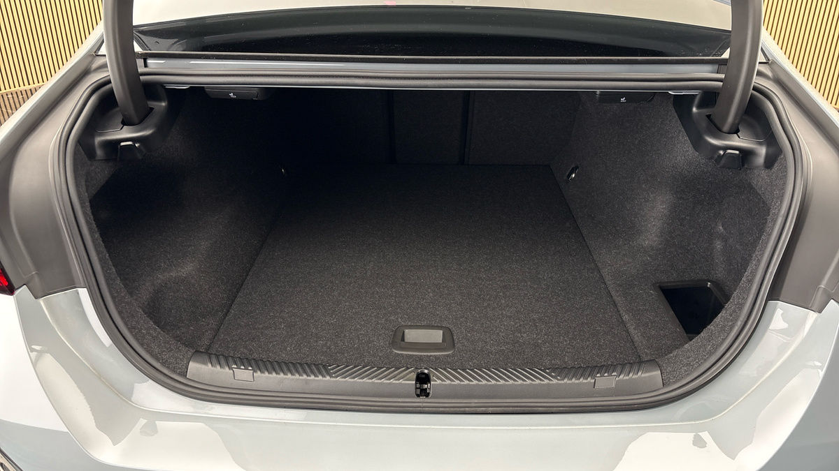 BMW i5 Image 11