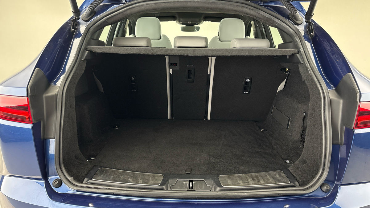 Jaguar E-PACE Image 11