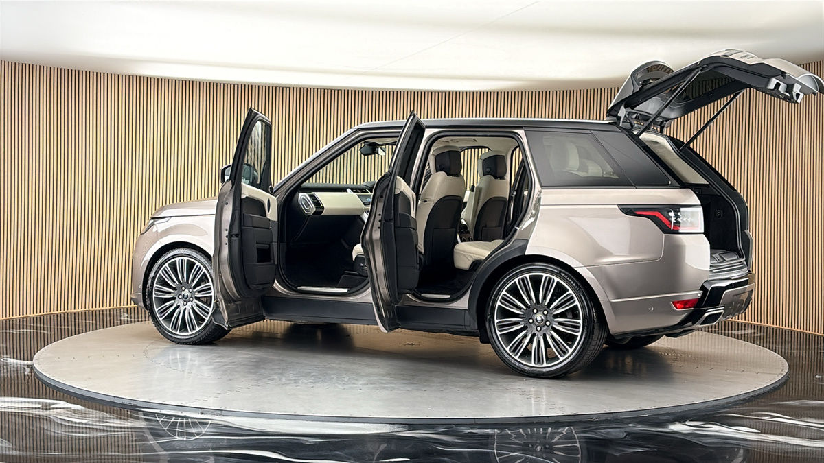 More views of Land Rover Range Rover Sport