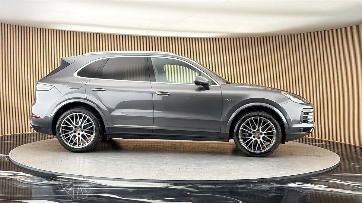 More views of Porsche Cayenne