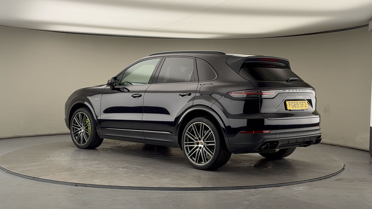 More views of Porsche Cayenne