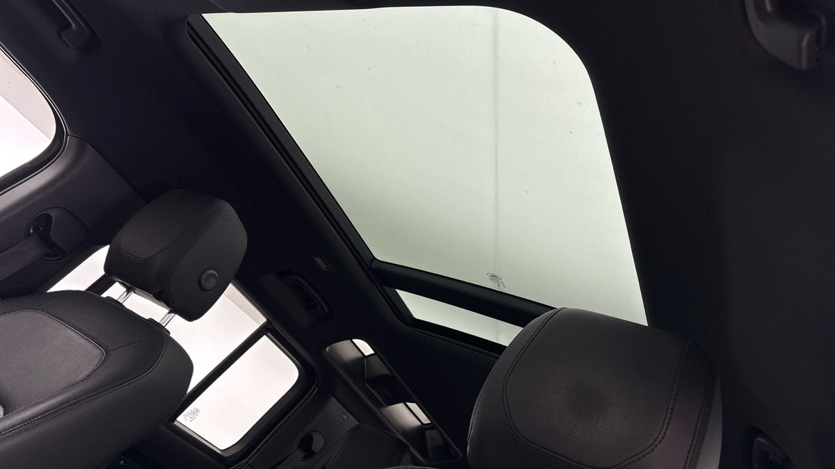 Land Rover Defender 110 Urban Image 11