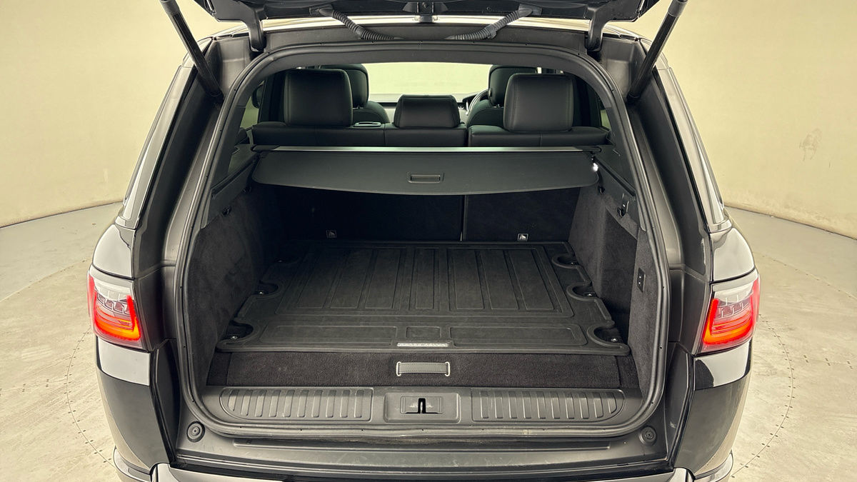 Land Rover Range Rover Sport Image 11