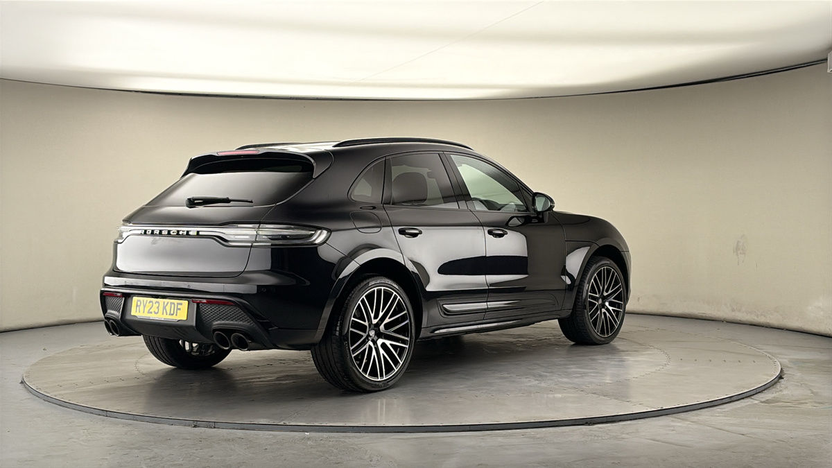 Porsche Macan Image 21