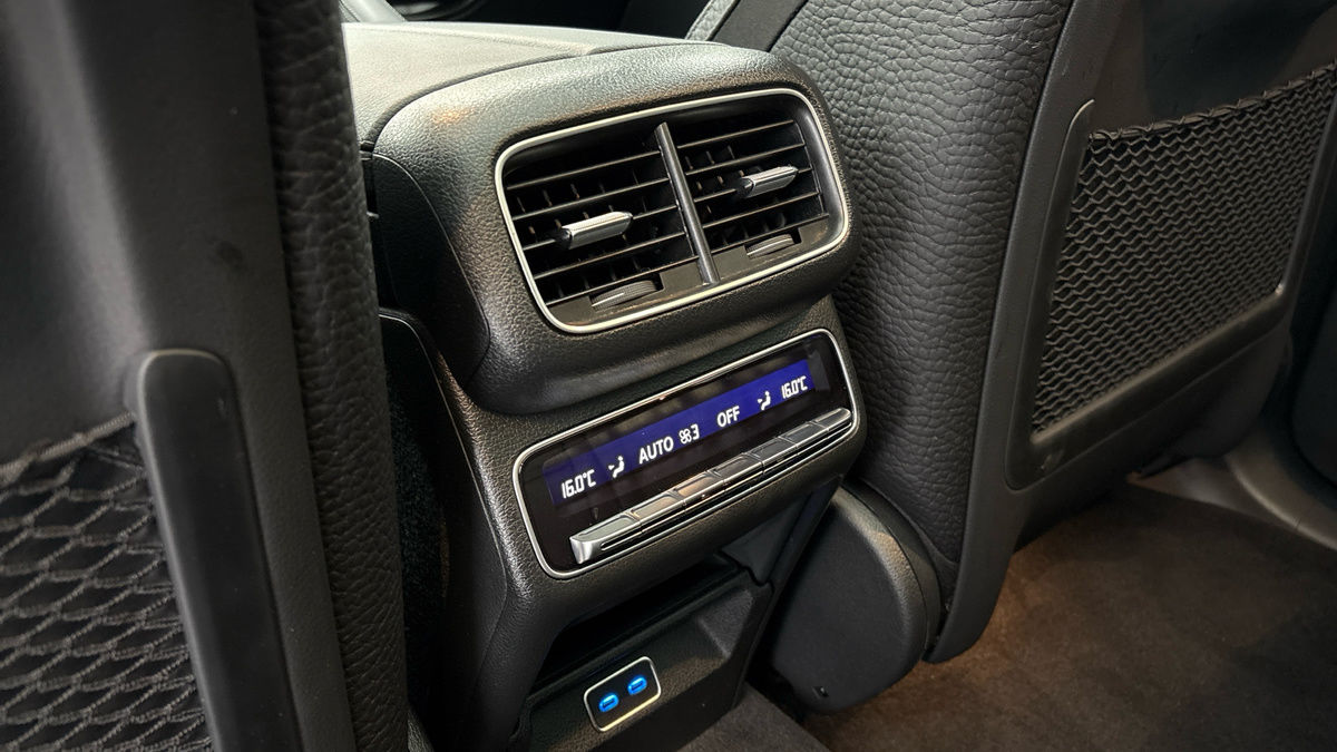 Mercedes-Benz GLE Image 27