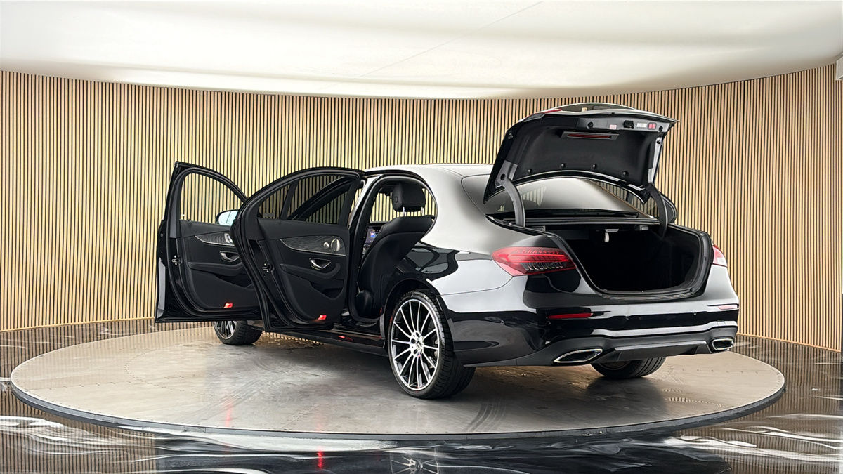 Mercedes-Benz E Class Image 23