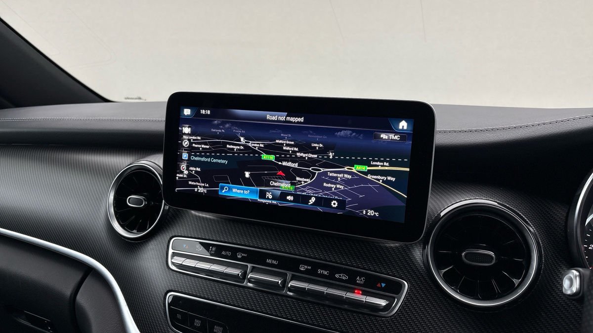 Mercedes-Benz V Class Image 17