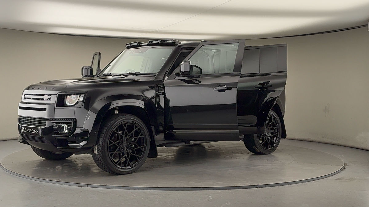 Land Rover Defender 110 Urban Image 22