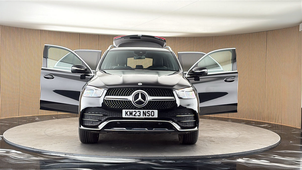 More views of Mercedes-Benz GLE