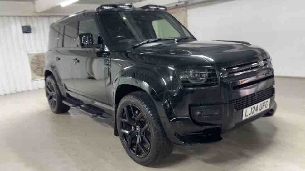 More views of Land Rover Defender 110