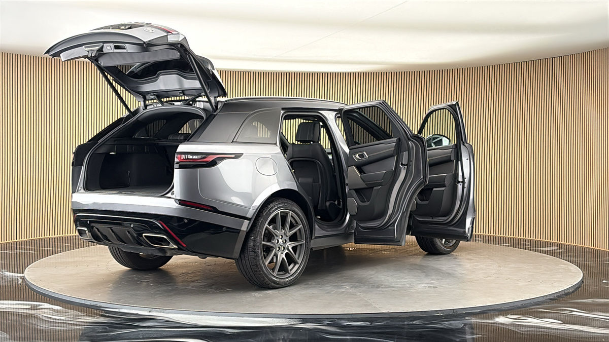 More views of Land Rover Range Rover Velar