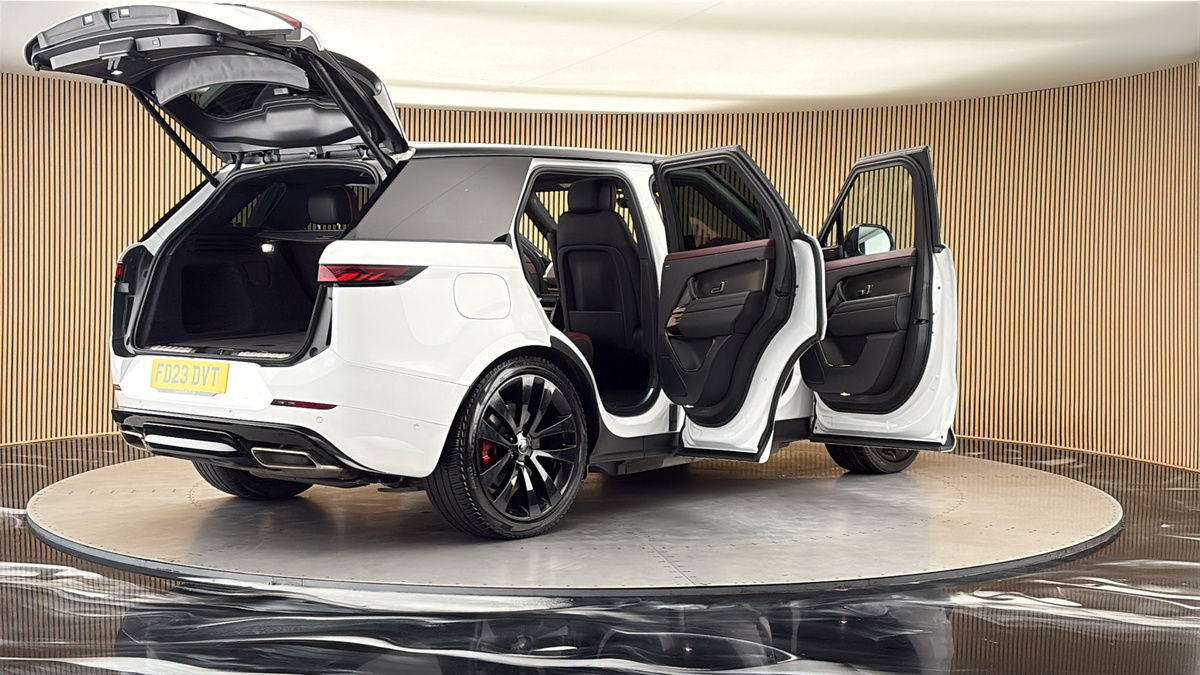 More views of Land Rover Range Rover Sport