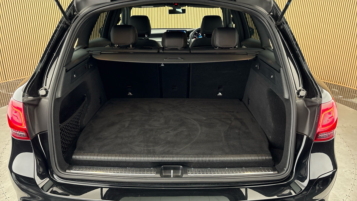 Mercedes-Benz GLC Image 11