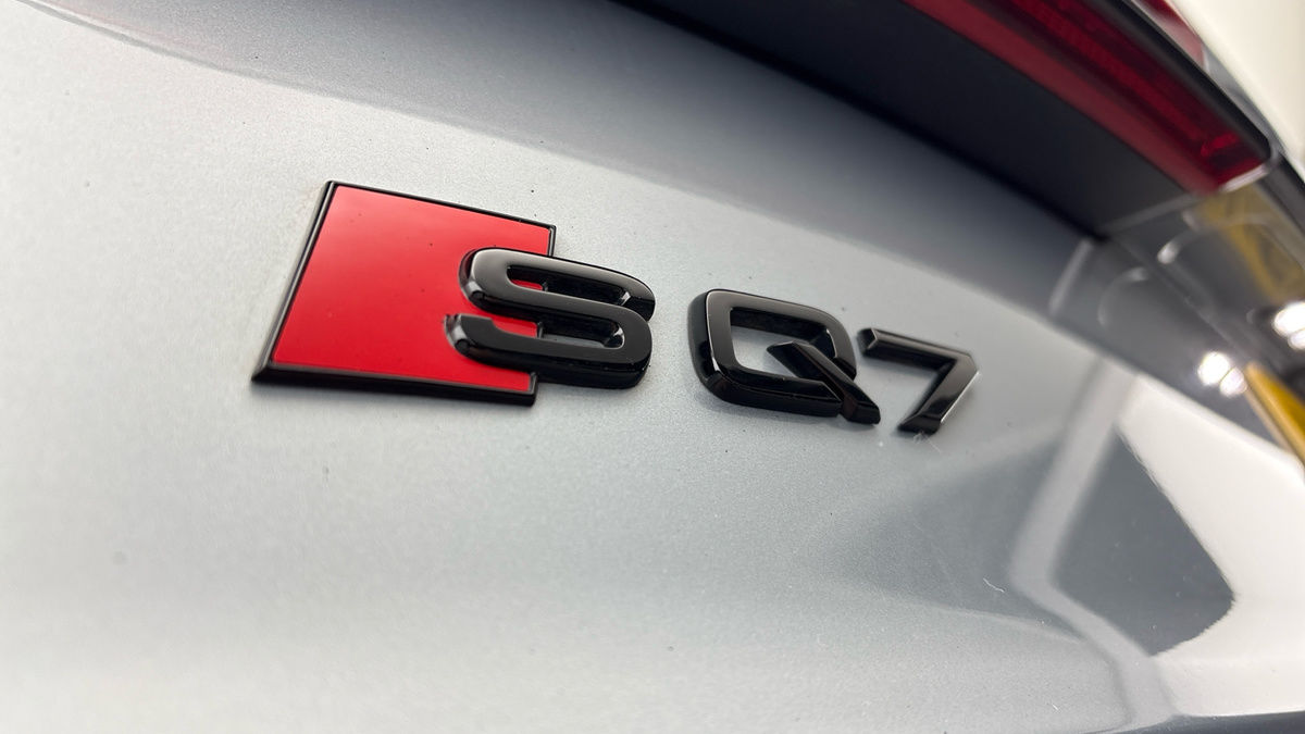 Audi SQ7 Image 31