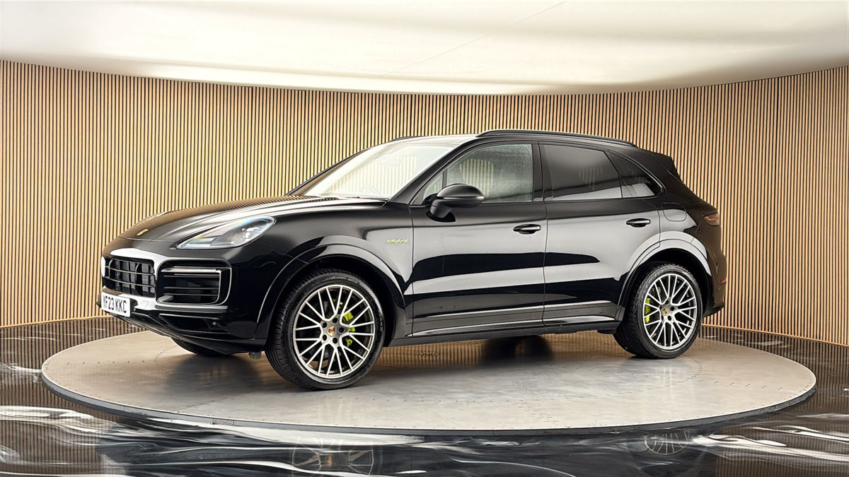 More views of Porsche Cayenne