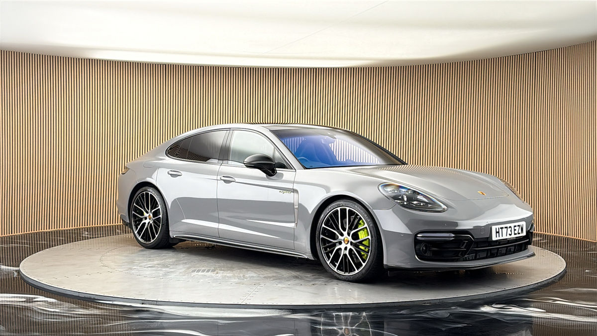 More views of Porsche Panamera