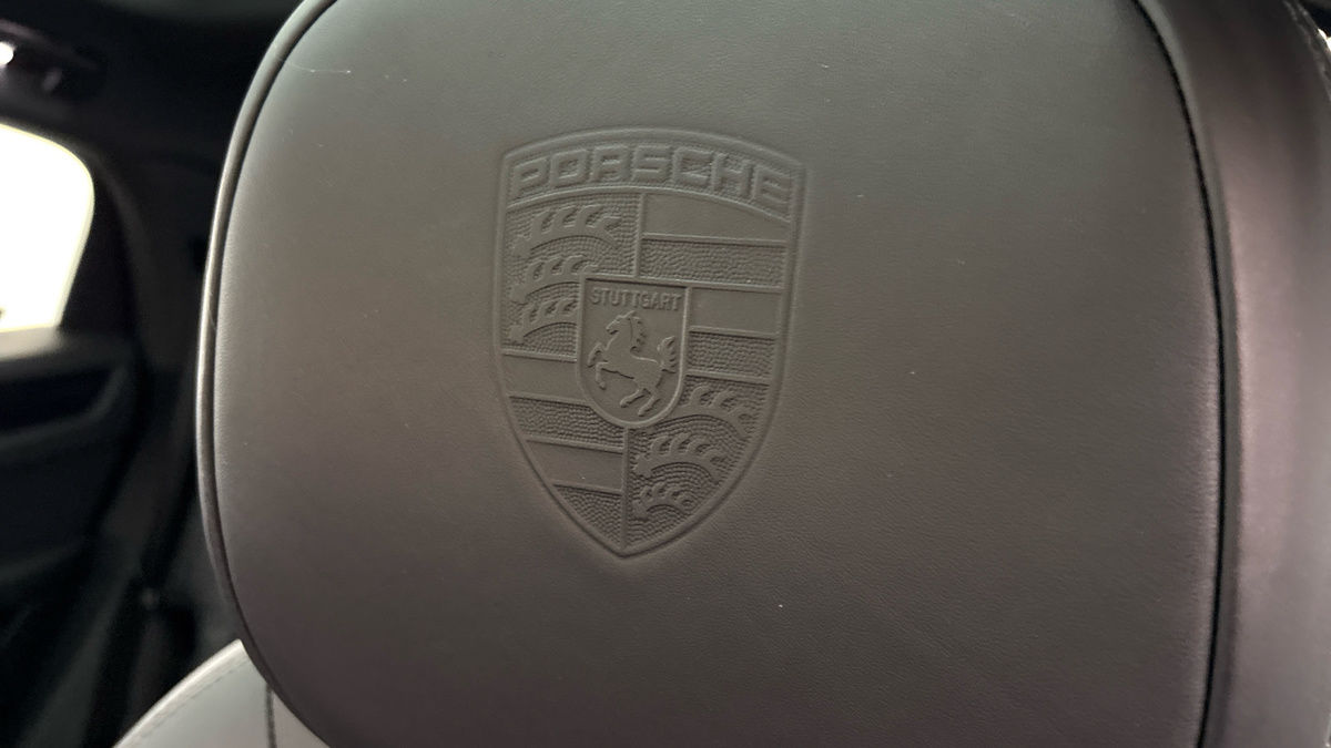 Porsche Cayenne Image 27