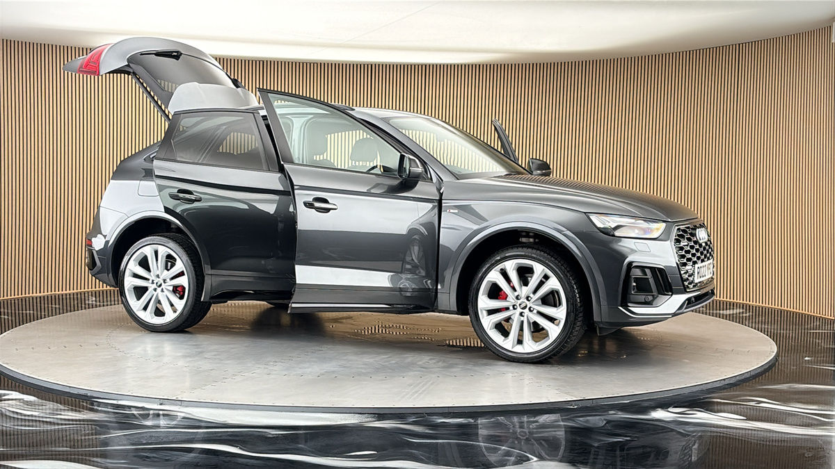 More views of Audi Q5