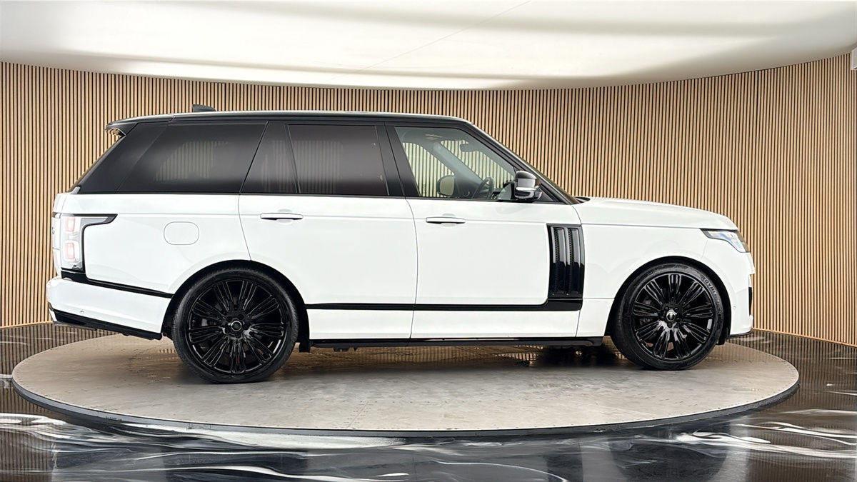 More views of Land Rover Range Rover
