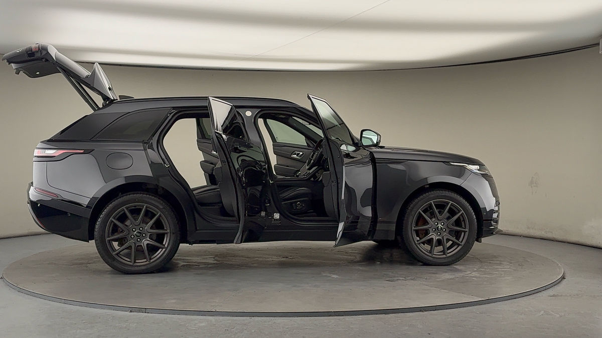 More views of Land Rover Range Rover Velar