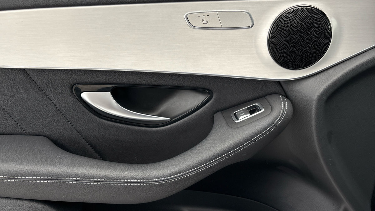 Mercedes-Benz GLC Image 19