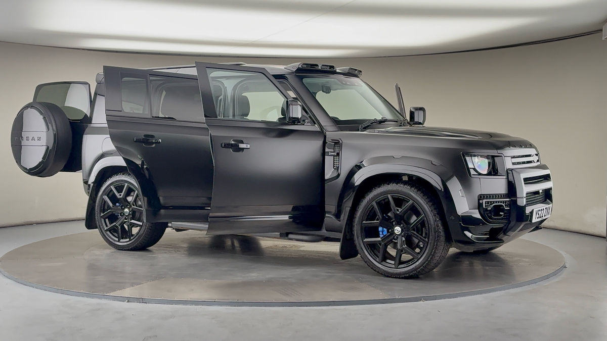 More views of Land Rover Defender 110