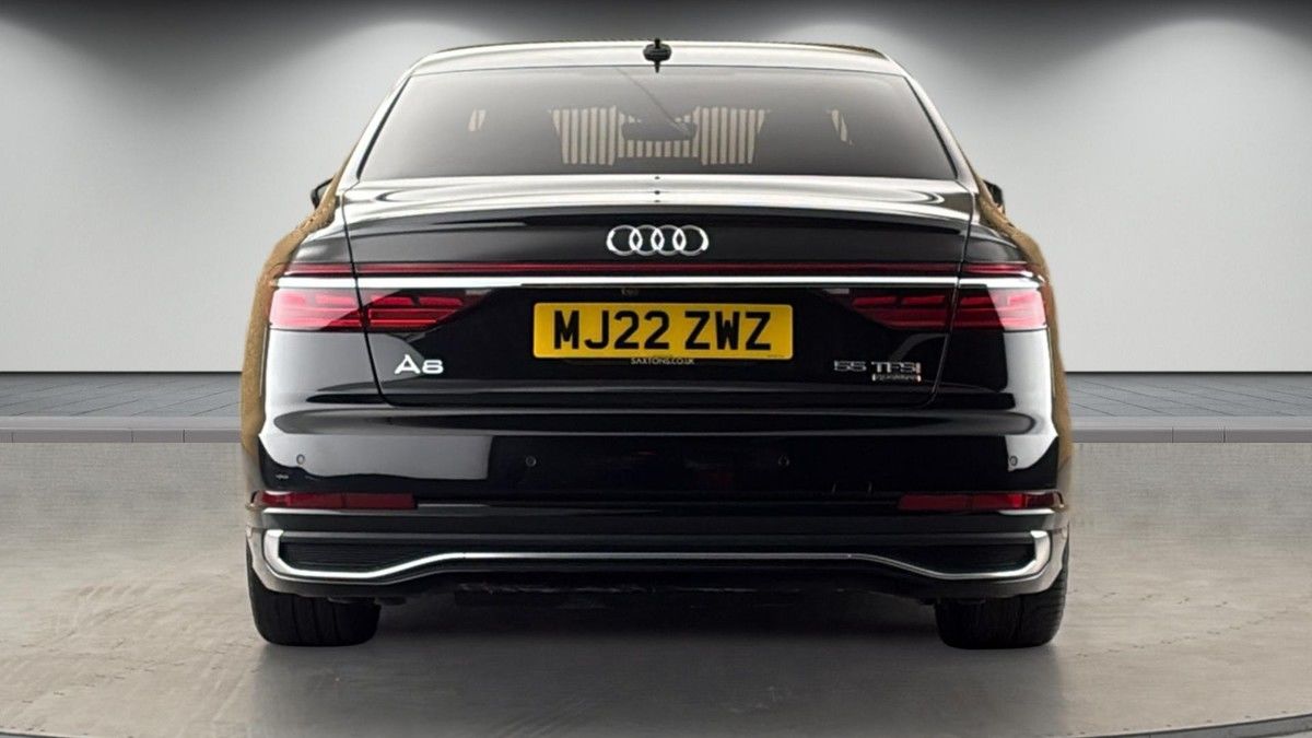 Audi A8 Image 4