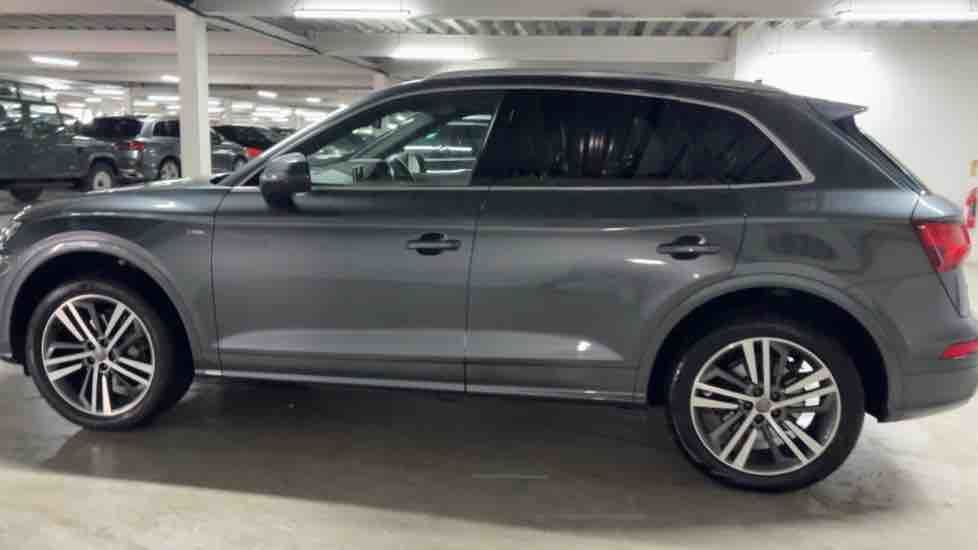 More views of Audi Q5