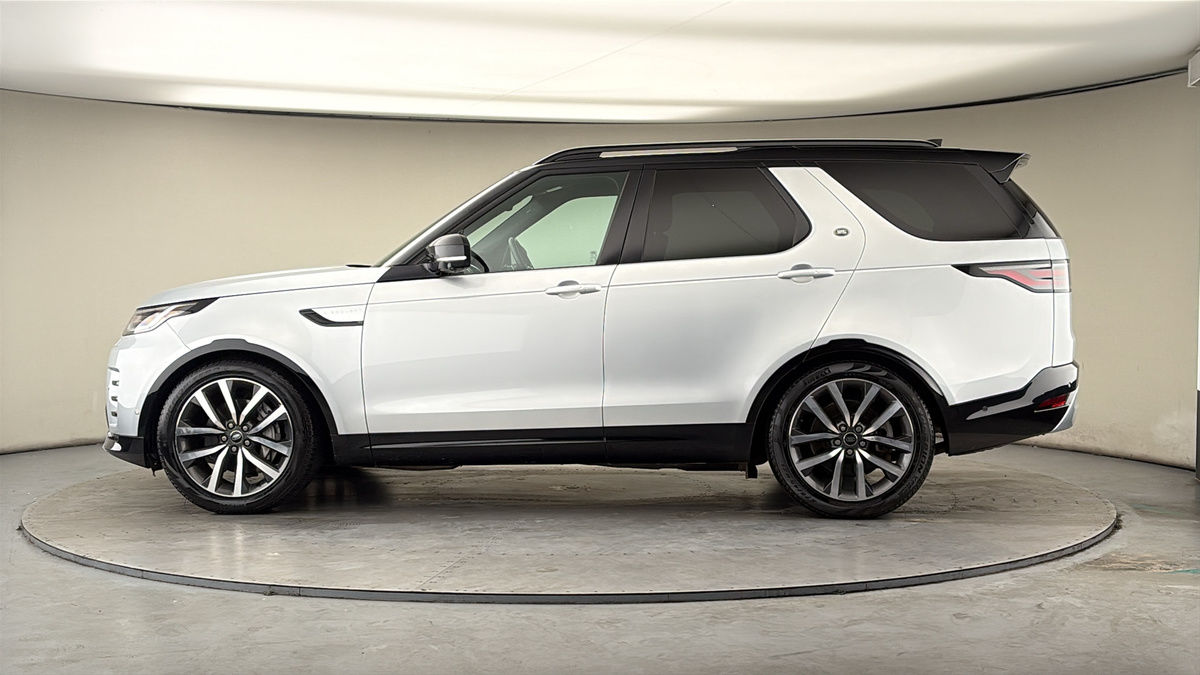 More views of Land Rover Discovery