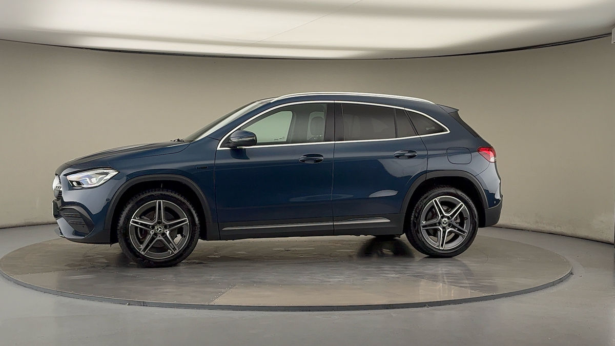 More views of Mercedes-Benz GLA