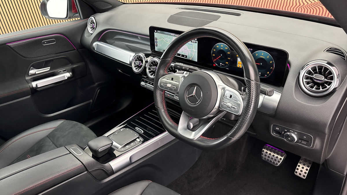 Mercedes-Benz GLB Image 5