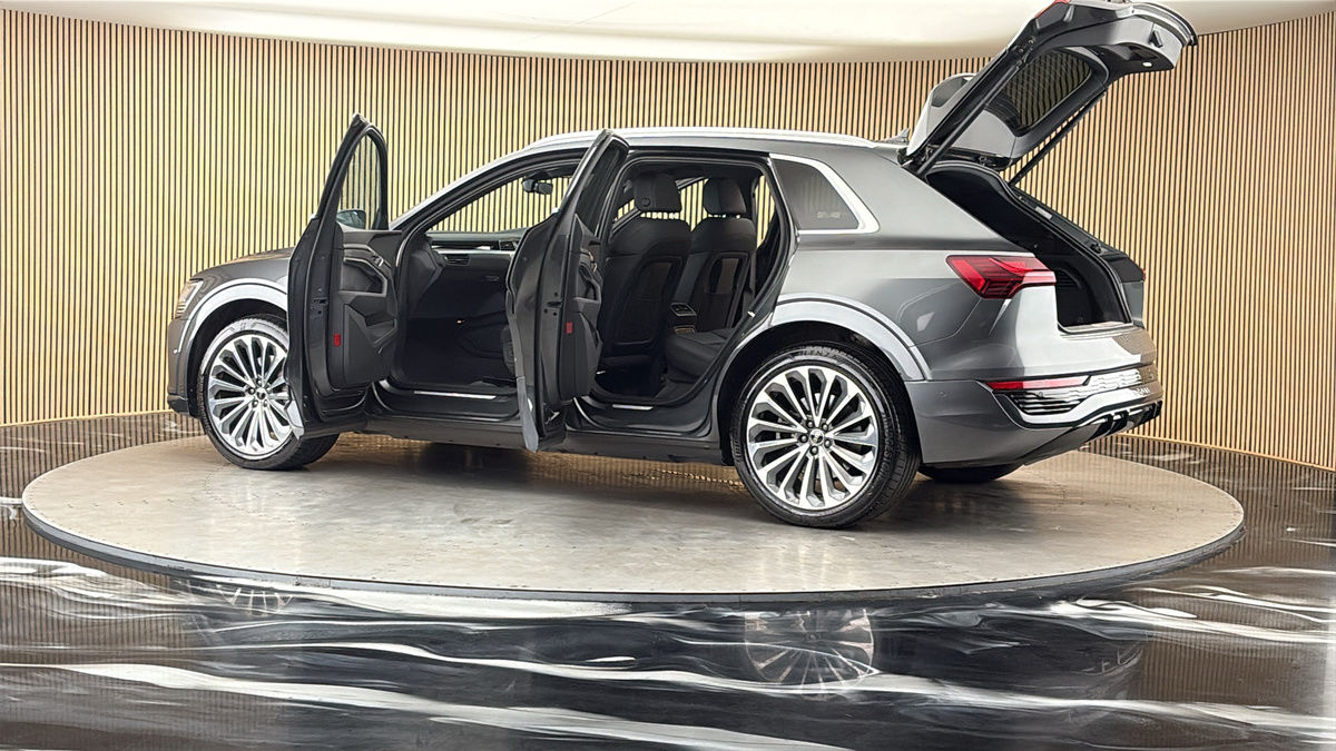 More views of Audi Q8 e-tron