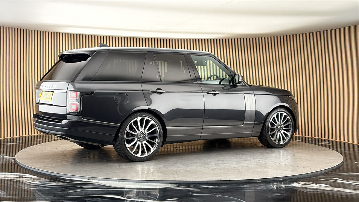 More views of Land Rover Range Rover