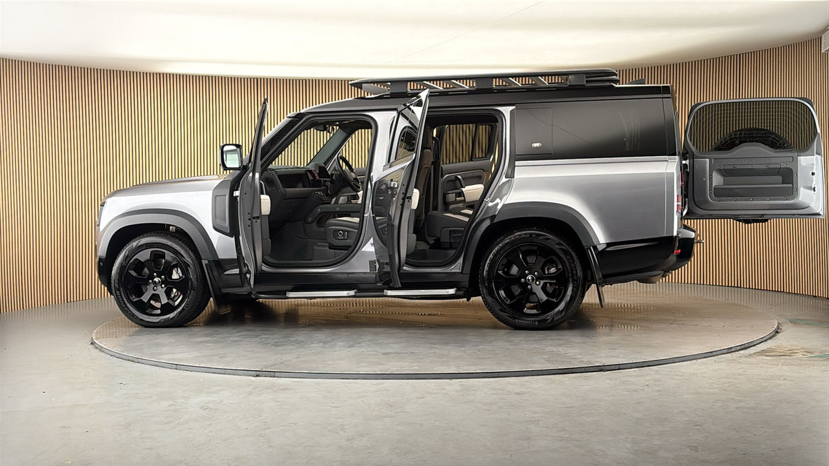 More views of Land Rover Defender 130