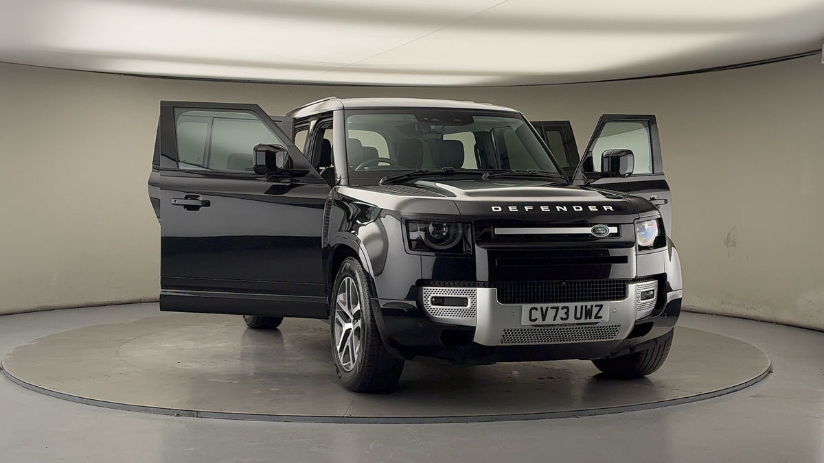 More views of Land Rover Defender 110