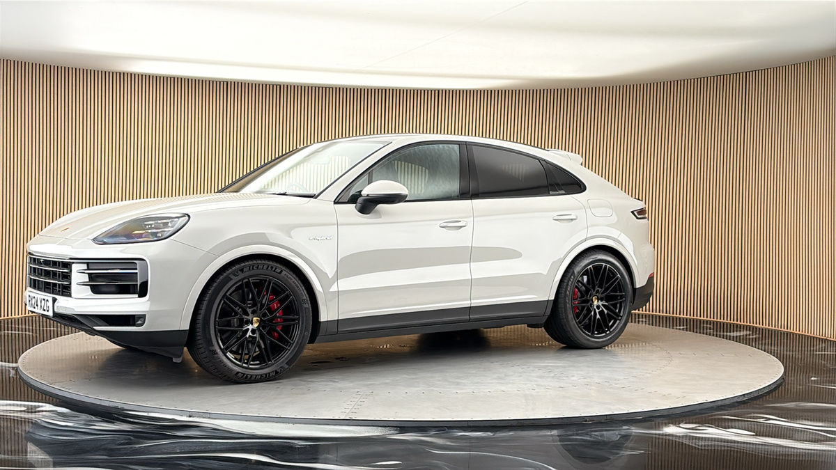 More views of Porsche Cayenne