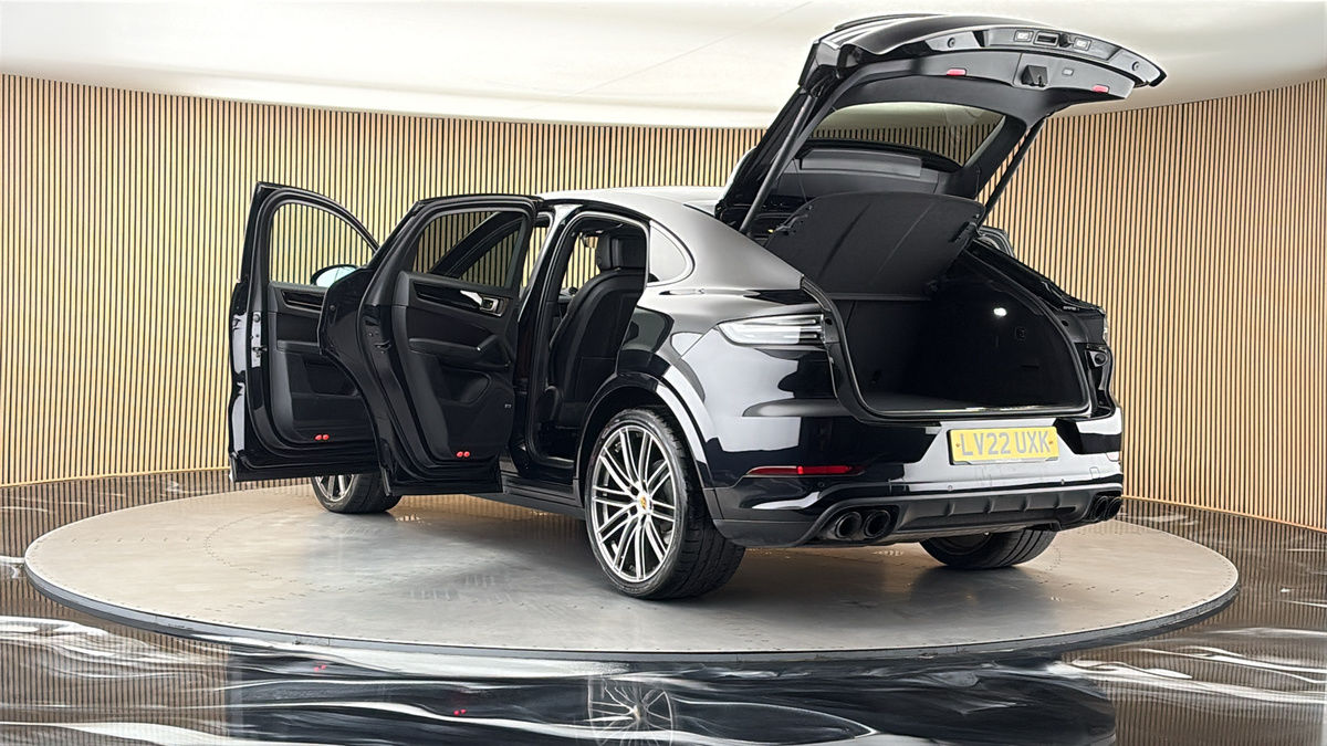 Porsche Cayenne Image 23