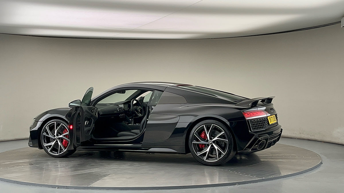 More views of Audi R8