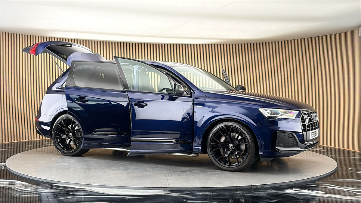 More views of Audi Q7