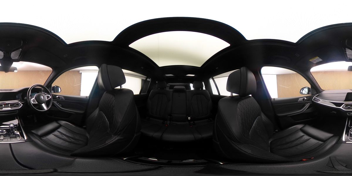 More views of BMW X7