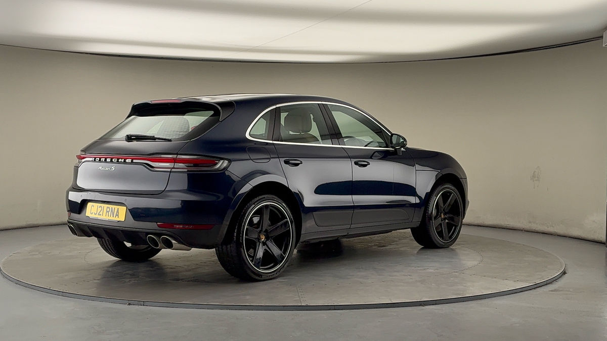 Porsche Macan Image 21