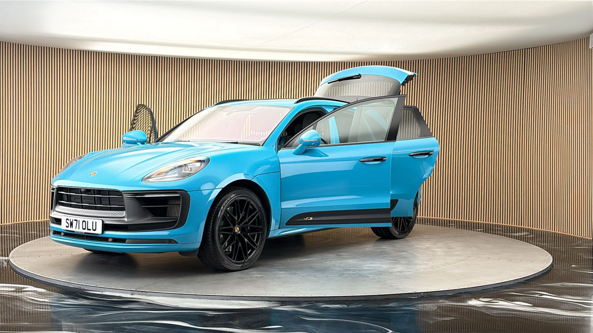 More views of Porsche Macan